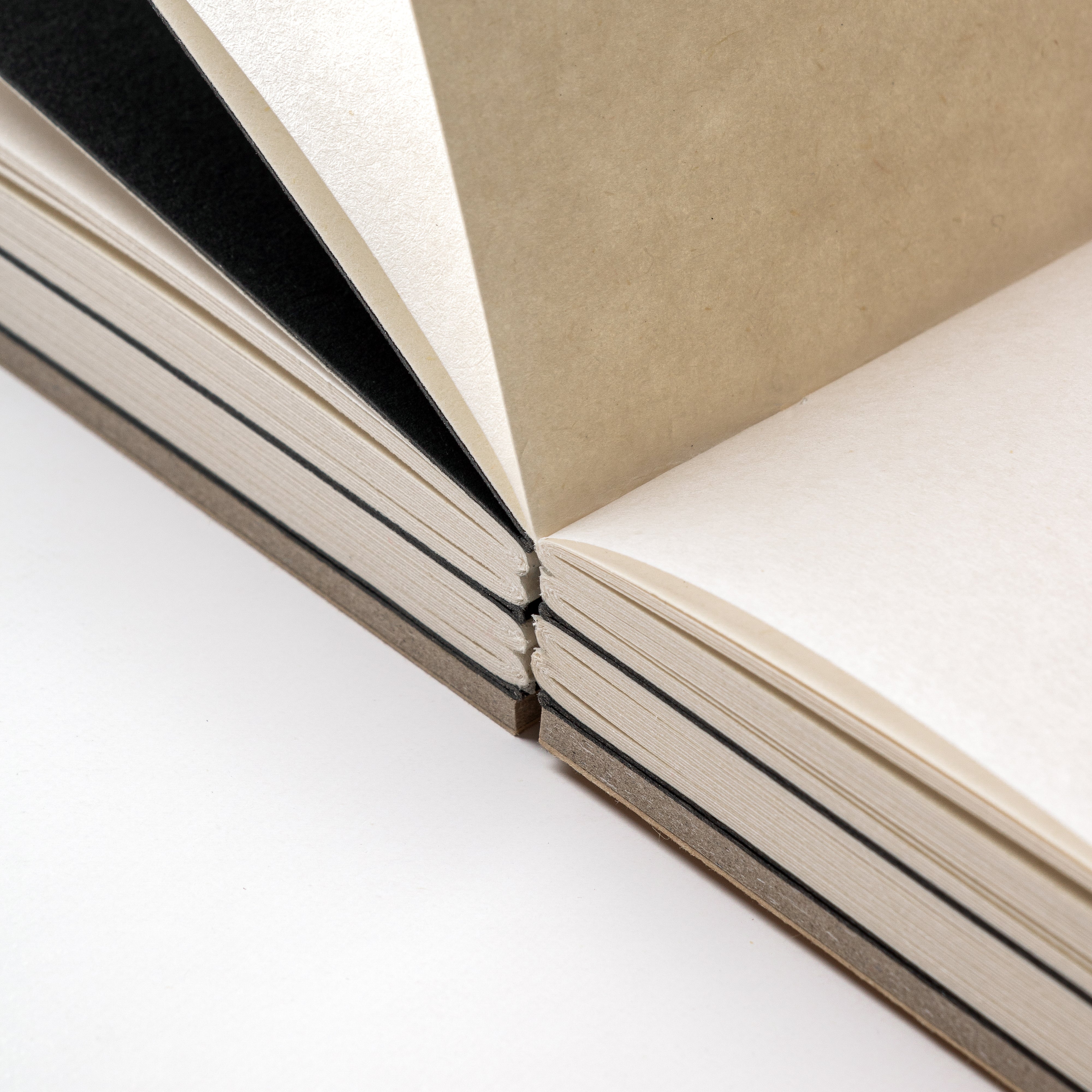 2333 Paperbook