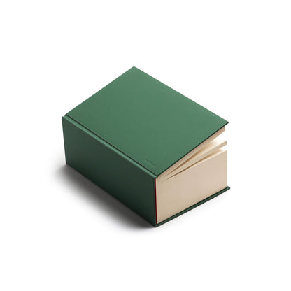 basenotes 0512 Notebook in green waterproof hardcover, hand-sewn with FSC-certified bulky paper and 1024 pages.